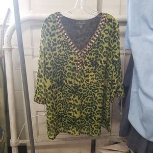 Metro 22 Size 1X Black Green Animal Print Blouse